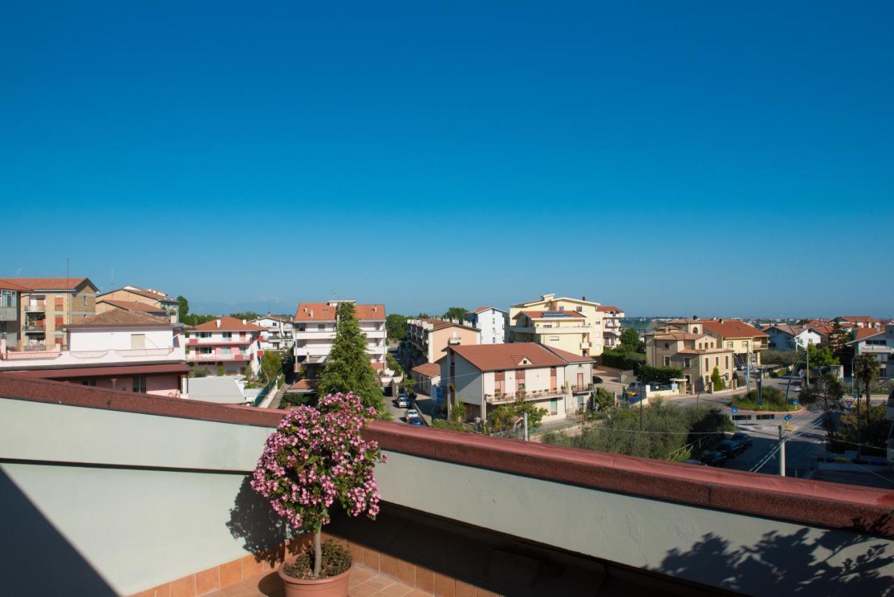 via del mare Lanciano Exterior foto